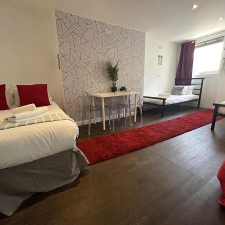Seafront Party Houses For Hens, Stags & Groups Hove Chambre photo