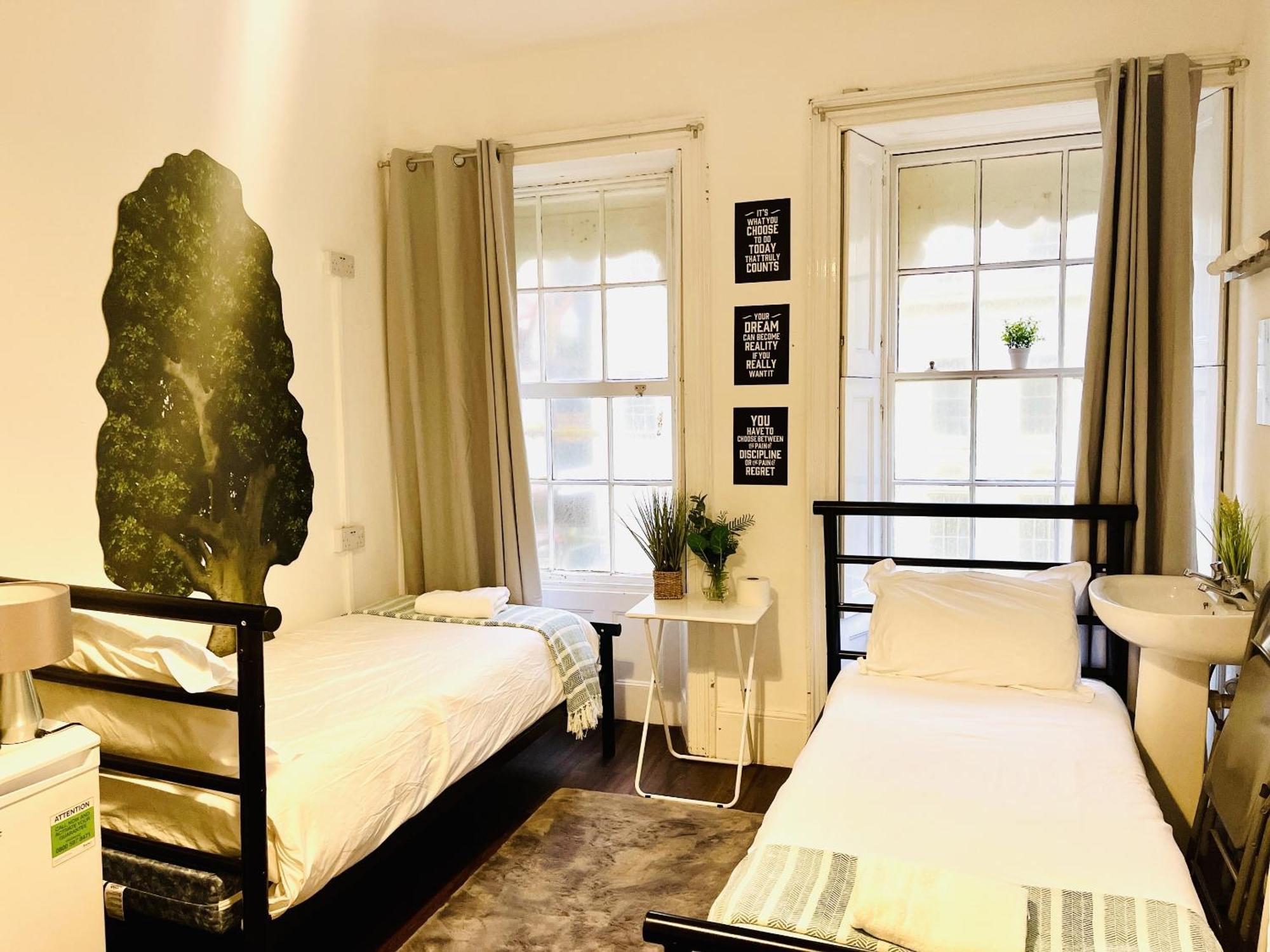 Seafront Party Houses For Hens, Stags & Groups Hove Chambre photo
