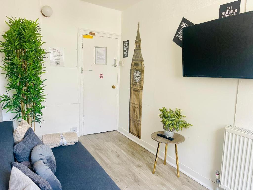 Seafront Party Houses For Hens, Stags & Groups Hove Chambre photo