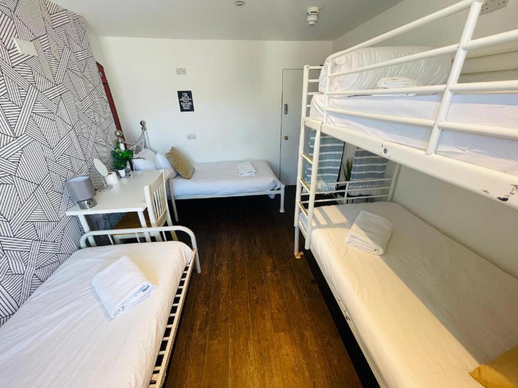 Seafront Party Houses For Hens, Stags & Groups Hove Chambre photo